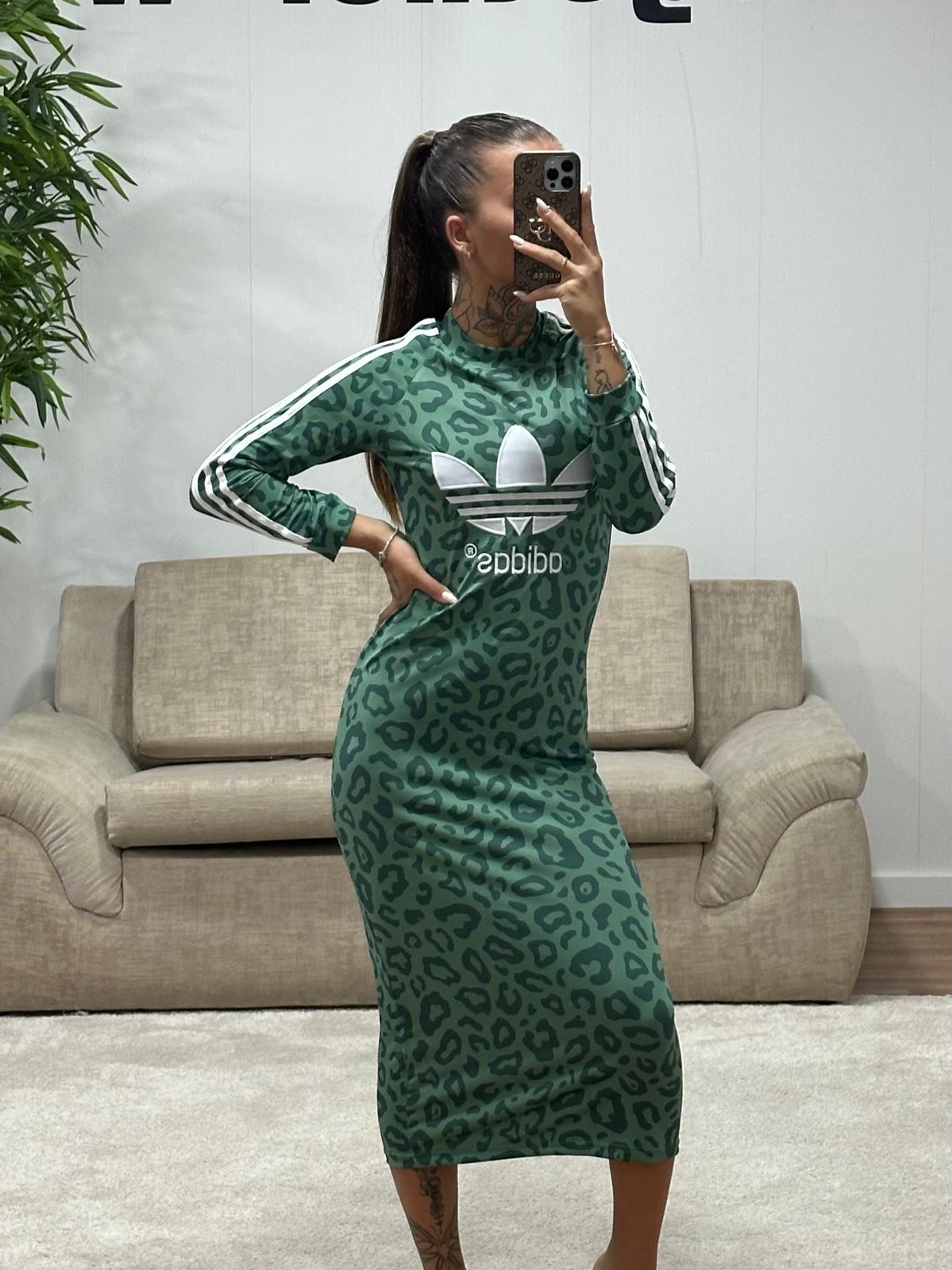 Vestido midi ajustado de manga larga con animal print