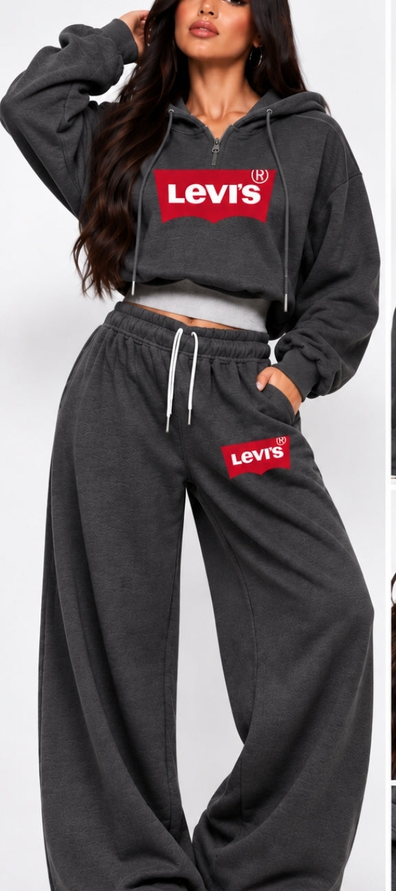 Conjunto de mujer con pantalón de pierna ancha
