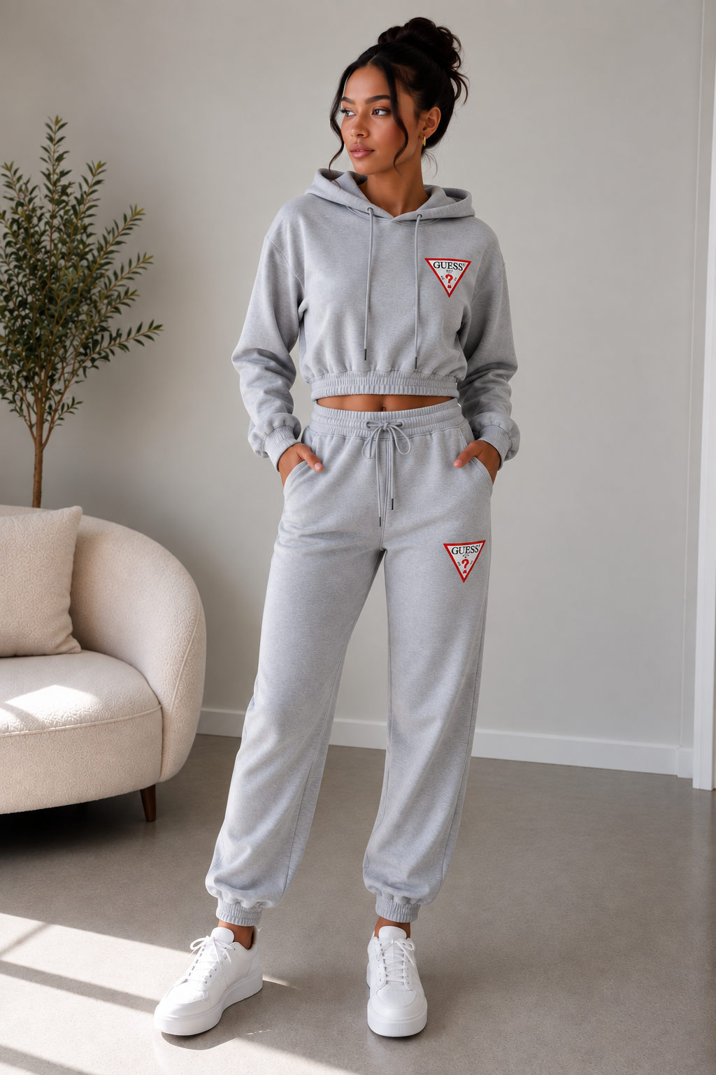 Conjunto Guess mujer sudadera y jogger algodón